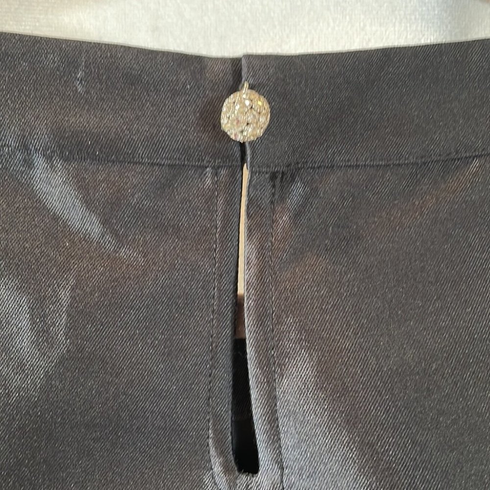 Vineyard Vines Top Size 2 Black with Rhinestone button at back of Neck. Dressy - Picture 5 of 12